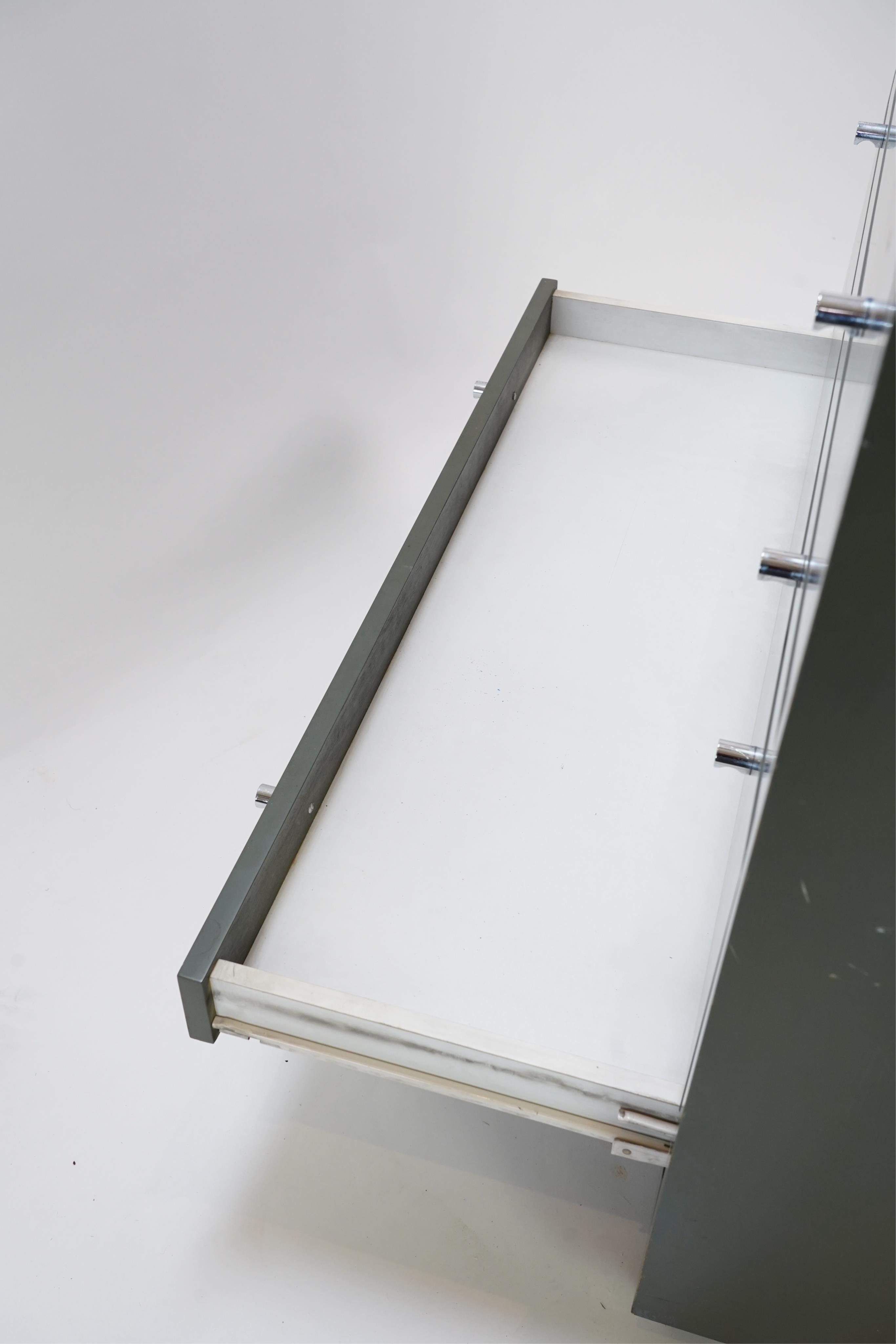 Lalique: A branded modern display cabinet
